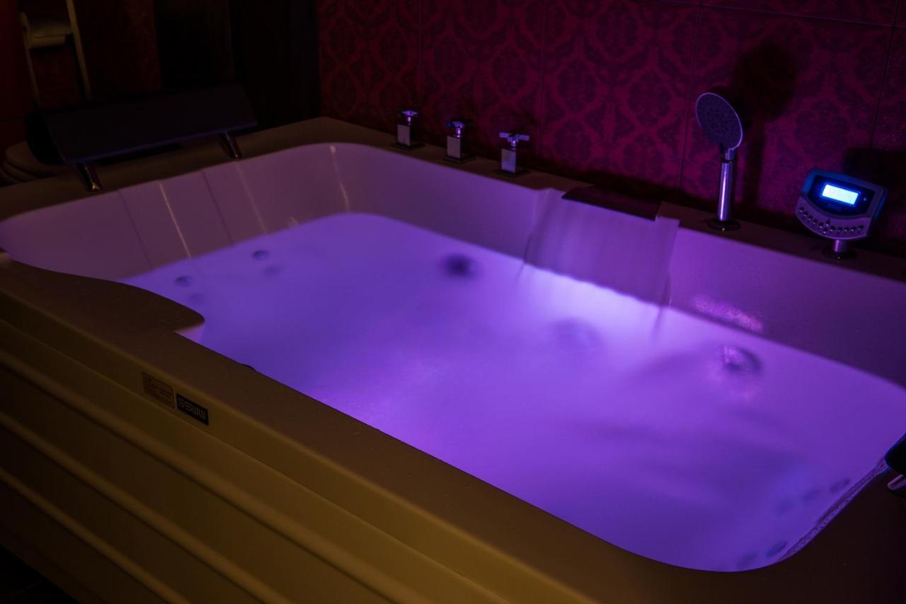 Luxury Villa In City Center With Rooftop Swimming Pool Chania  Екстер'єр фото